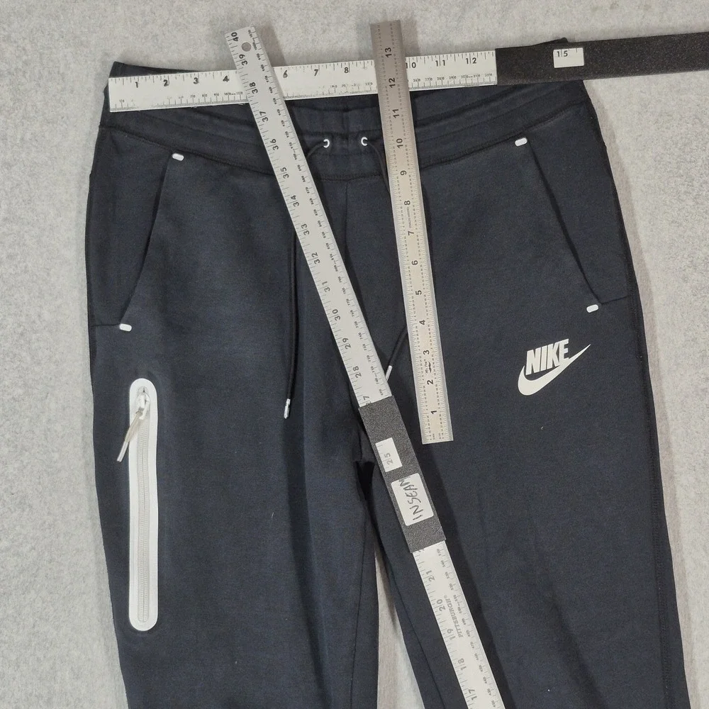 Nike *please carefully